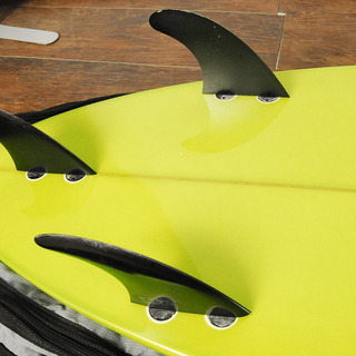 エッセンス ESSENCE サーフボード 6.6　フィン　ケース付　アントレ