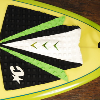 エッセンス ESSENCE サーフボード 6.6　フィン　ケース付　アントレ