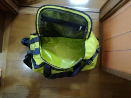 THE NORTH FACE ダッフルバッグ　バック　ボストンバッグ　リュック　50Ｌ　Ｓ　黄緑色