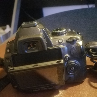 中古ニコン Nikon D5000 +18-55mm VR レンズキット