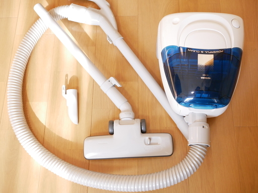 【美品 掃除機】TOSHIBA 紙パック式_新品 純正紙パック3つ付き