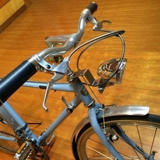 BRIDGESTONE クエロ 650です（砲弾ライト付き）