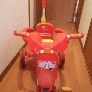 キティーちゃん乗用玩具   三輪車