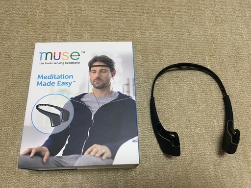 MUSE （ミューズ）　瞑想中の脳波を計測してくれます。