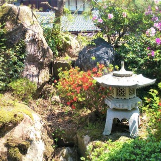 立派な日本庭園付　大豪邸！大きな２階建て 一軒家　　　　　　　　...
