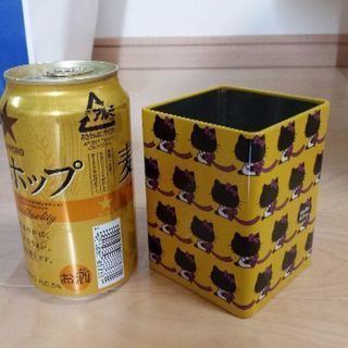 キティちゃん　缶の入れ物