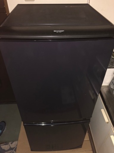 シャープ 137L 2ドア冷蔵庫