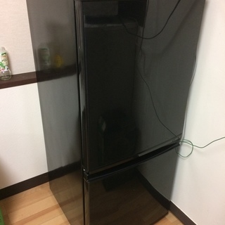 冷蔵庫　137L　2015年製