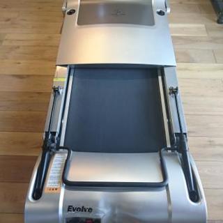 値下げ 高級機 ルームランナー ホライゾン フィットネス 
HORIZON FITNESS EVOLVE