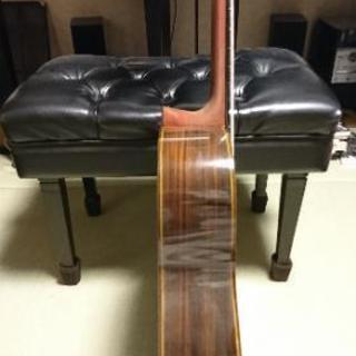 Abe guitar 520 クラシックギター ハードケース付き クラシックギターとハードケース楽譜等