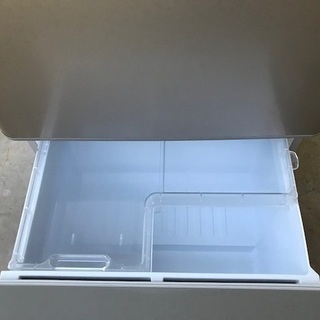 【高年式　大型冷蔵庫　安心の3か月保証　配達・設置OK】シャープ 350L 3ドア冷蔵庫（ゴールド系）SHARP どっちもドア SJ-WA35A-N