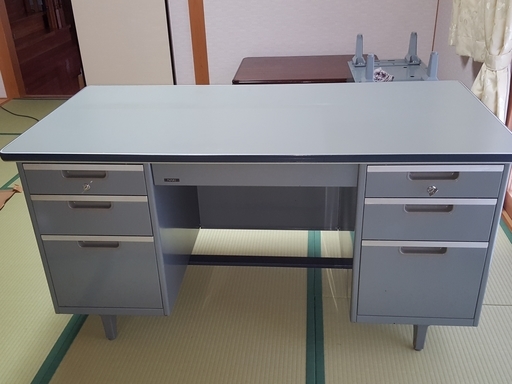 W1450 大型スチール デスク 『 NAIKI ナイキ 両袖 スチールデスク 事務机 鍵付き 』 美品 ・ USED♪