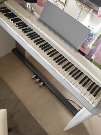 【5月取引の方限定☆3万円‼︎】CASIO プリヴィア PX135 WE 電子ピアノ