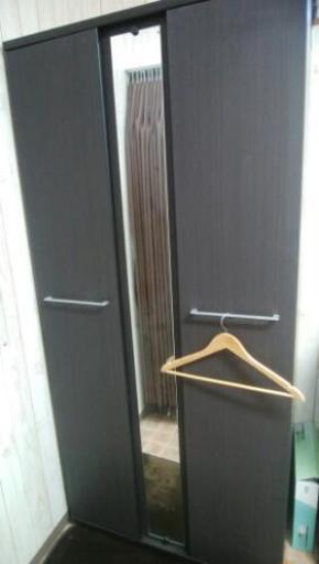 美品　鏡付き　クローゼット