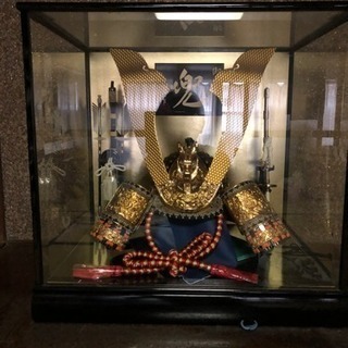 7年前に30万円で購入。サイズは縦に70横85その他勉強机はもしよければ