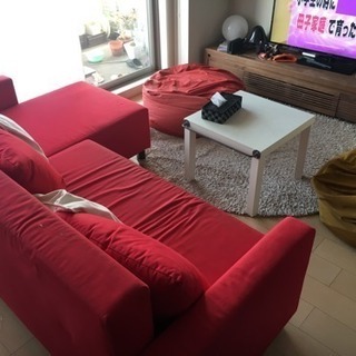 IKEA イケアのソファベッド、ローテーブル、無印良品のビーズク...