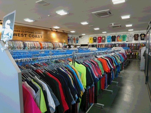 古着屋 西海岸 八幡店 スタッフ急募 未経験者大歓迎 古着屋 西海岸 北九州のファッションの正社員の求人情報 日本ファイバー株式会社 ジモティー