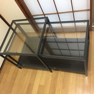 商談中＊無料・IKEAのガラス製ローテーブル