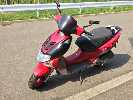 ボディーの大きな50ｃｃ　Kymco　SUPER9S　原付