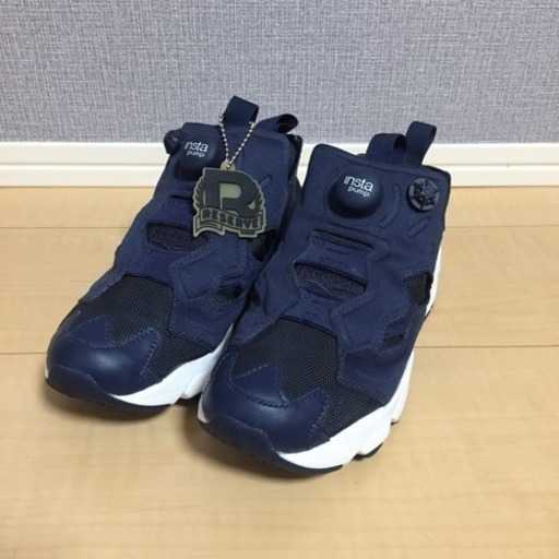 Reebok  ポンプフューリー  ネイビー