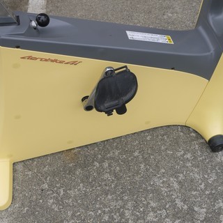 コンビウェルネス エアロバイク Ai コナミスポーツ 定価15万 店頭併売中！