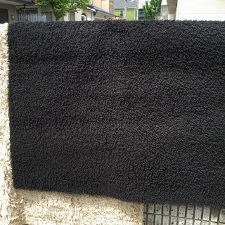 黒のラグ サイズ138×200cm