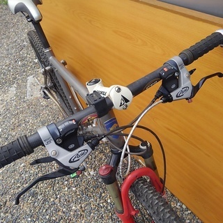 チタンMTB　デモーショ　ドルチェヴィータ