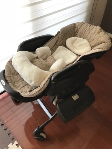 【美品】コンビ ネムリラ スウィングラック ベビー バウンサー