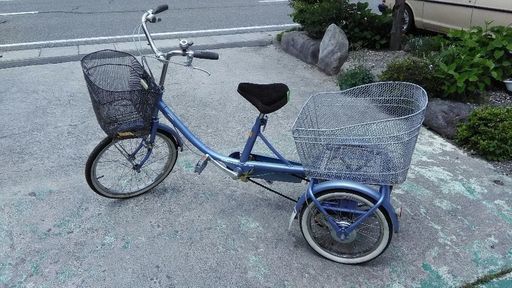 ３輪自転車売ります　転ばない自転車　美品