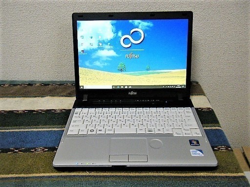 12.1インチ軽量薄型/富士通/速い新品SSD120GB保証付き/バッテリー4H/MS Office/メモリ4GB/すぐ使えるWin10メディア作成ツール付/すぐ繋がるWi-Fi/移動用プレゼン用に最適