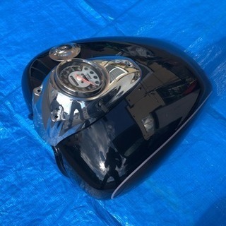 ドラッグスター400 純正タンク ヤマハ発動機 ドラッグスター400 タンク 黒 ヤマハ 純正 中古