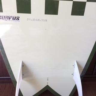 5\'11 フィッシュボード売ります！ほぼ新品状態！フィン、ボードケース付き