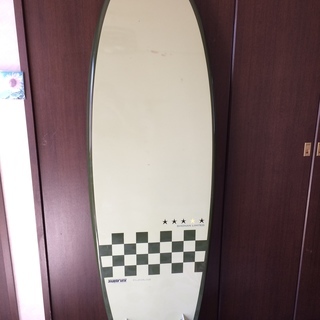 5\'11 フィッシュボード売ります！ほぼ新品状態！フィン、ボードケース付き
