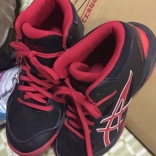 22㎝ asics バスケットシューズ 黒×赤