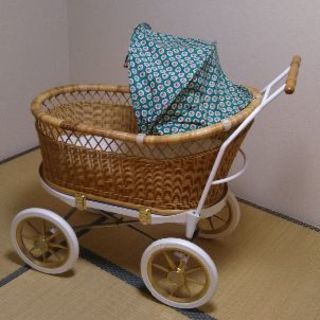 プスプス乳母車です