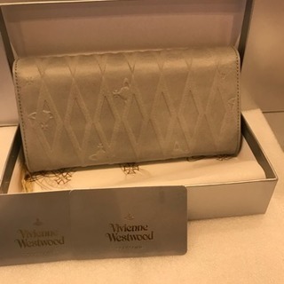 ヴィヴィアン長財布新品未使用