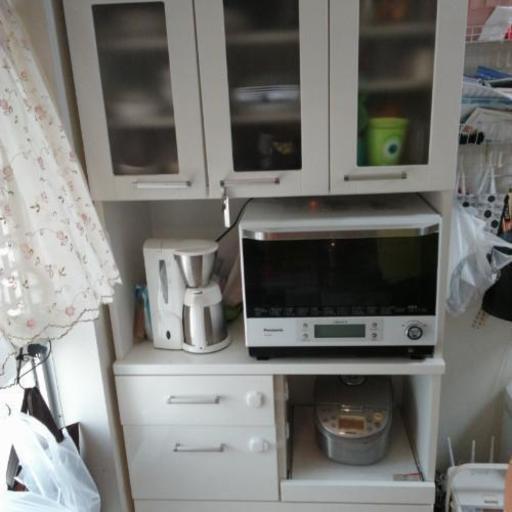 引き渡し先決定 ニトリ食器棚 13年8月購入 白い食器棚 白い壁とよく合います 運ぶ場合は真ん中辺りで分かれます みるたん 新馬場の収納家具 食器棚 キッチン収納 の中古あげます 譲ります ジモティーで不用品の処分 引き渡し先決定 ニトリ食器棚 13年8月購入 白い食器棚 白い壁とよく合います 運ぶ場合は真ん中辺りで分かれます みるたん 新馬場の収納家具 食器棚 キッチン収納 の中古あげます 譲ります ジモティーで不用品の処分