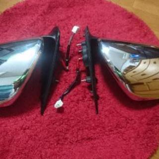 車のパーツ 【取引中】ハイエースワイド純正サイドミラー