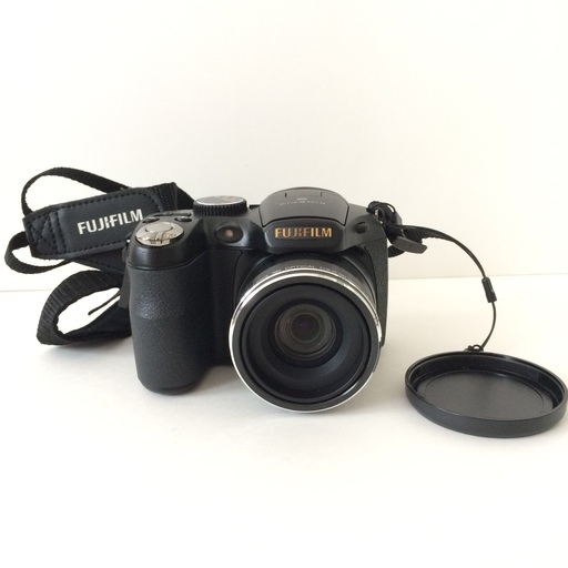 ロングズームデジタルカメラ FUJIFILM「FinePix S2800HD」
