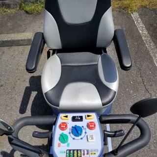 電動カート　シニアカー　カワムラサイクル