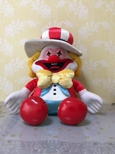 特大ぬいぐるみピエロ