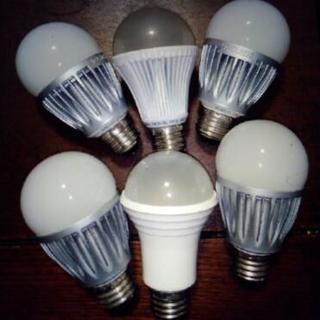 LED 電球