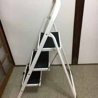 【踏み台・脚立】折り畳み式・階段式・３段