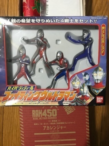 仮面ライダー、ウルトラマン、アカレンジャー