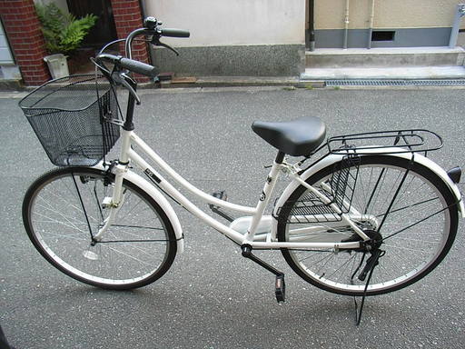 無料配達地域あり、26インチ、ホワイトの整備したママチャリ中古自転車を自転車出張修理店グッドサイクルが出品