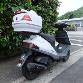 スズキ アドレスV100 実動中古車 ナンバー登録書類有 リアBOX付き LED