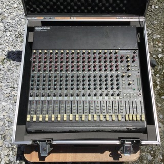 MACKIE CR1604-VLZ アナログミキサー