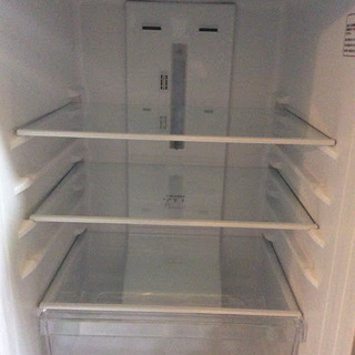 【送料無料・設置無料サービス有り】冷蔵庫 2017年製 Hisense HR-D15AB 中古