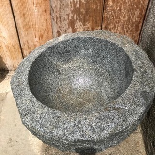 餅つき用 石臼  めっちゃデカくて重いです〜