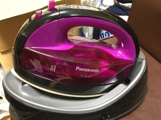 Panasonic コードレススチームアイロン NI-WL501